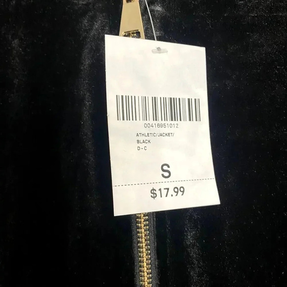 Forever 21 Long Sleeve Velvet Crop Top, Black - Picture 4 of 6